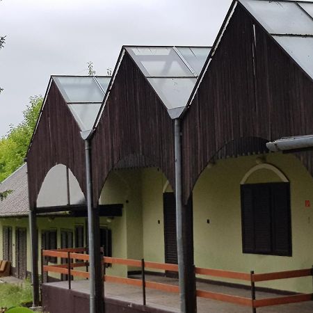 Domus Vendeghaz Hotel Balatonszemes Exterior photo